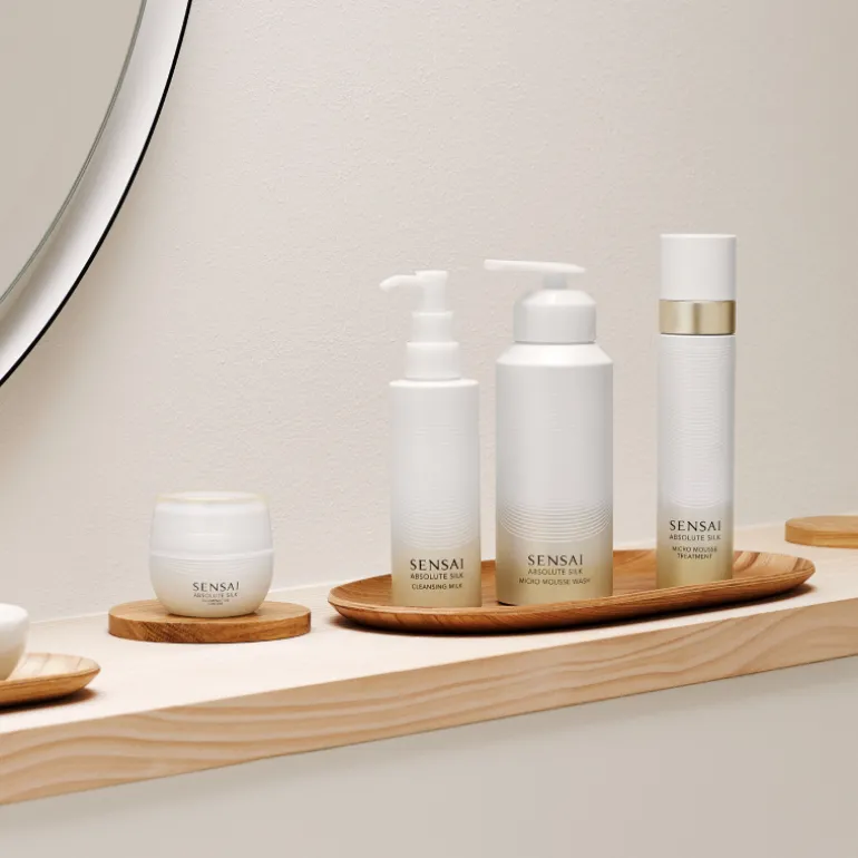 Absolute Silk Micro Mousse Wash