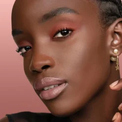 DIORSHOW MONO COULEURSombra de ojos de larga duración y color intenso