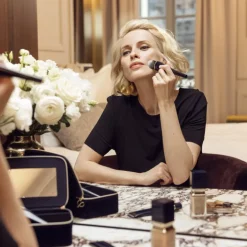 Radiant Fluid Foundation Natural