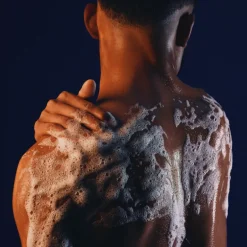 SauvageGel de ducha corporal perfumado - limpia, refresca y perfuma la piel