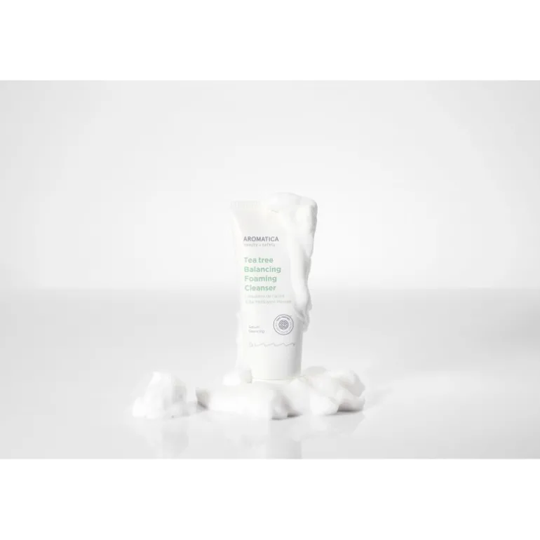 TEA TREE BALANCING FOAMING CLEANSER 180
